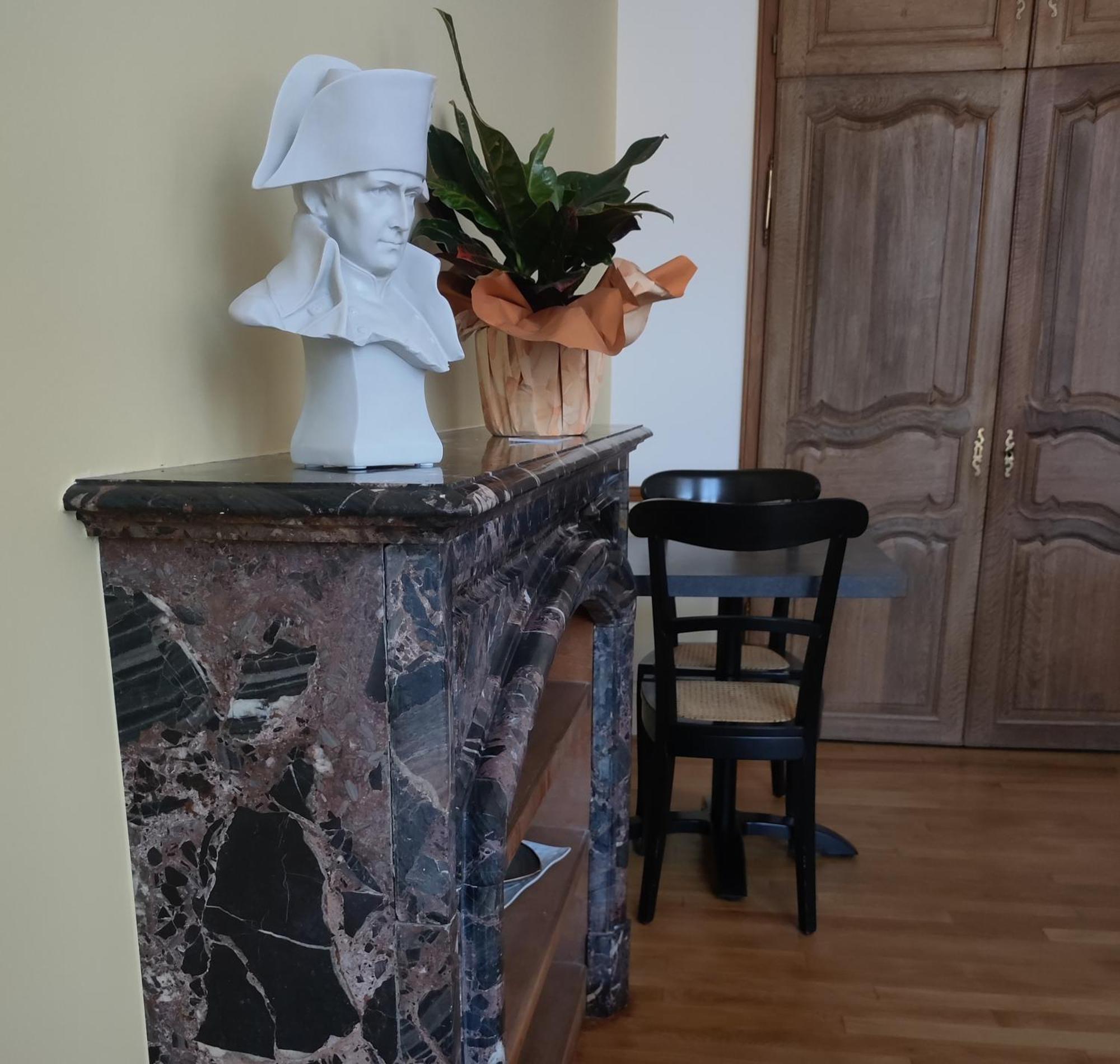 Bed and Breakfast Le Relais Napoleon Avesnes-sur-Helpe Exterior foto